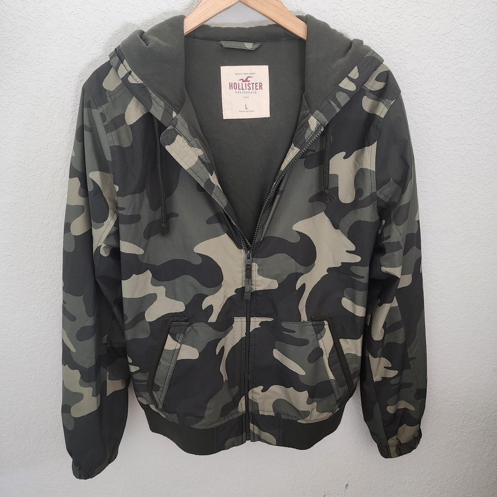 Hollister Men's Camouflage Hooded Jacket Large